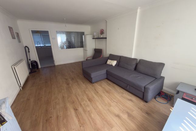 38 Rufford Road, Stourbridge photo 2