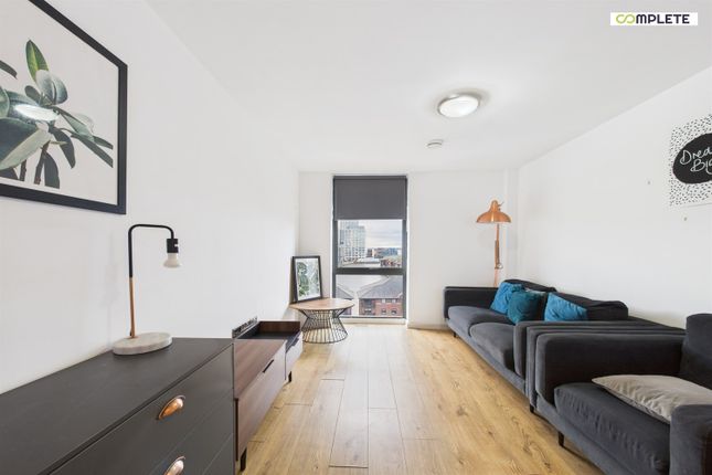 Apartment 711, 9 Jesse Hartley Way, Liverpool photo 4