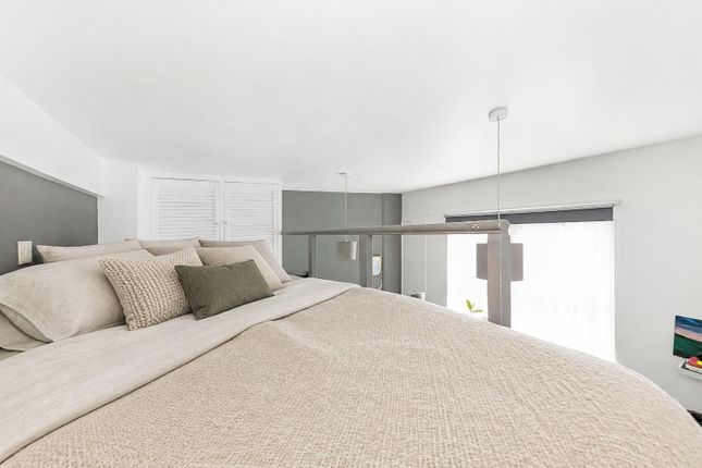 8, Azenby Road, London photo 2