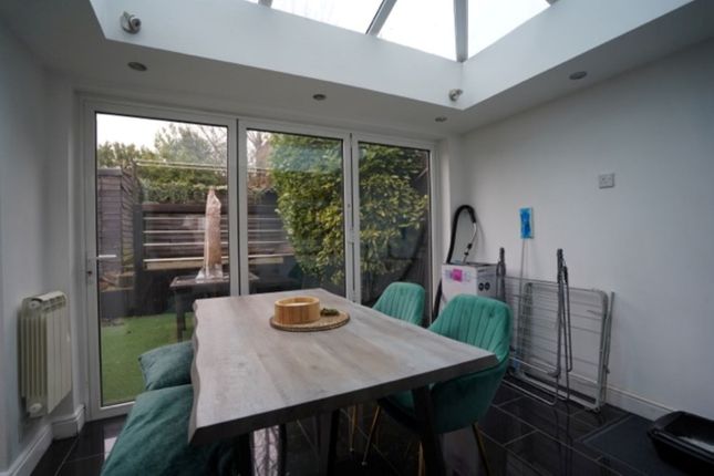 7, Carlisle Close, Grantham photo 3