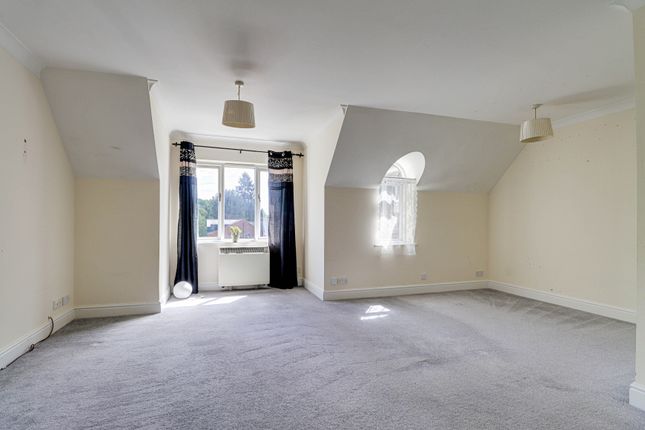 27, Latium Close, St Albans photo 3