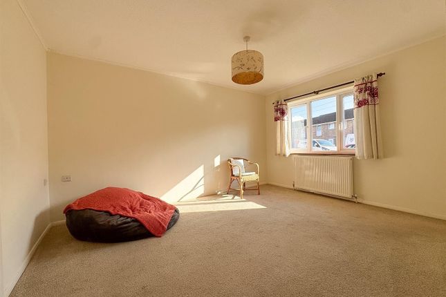 Pelican Close, Weston super Mare photo 2