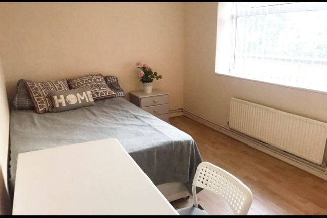 75 Bracklyn Court, London photo 4
