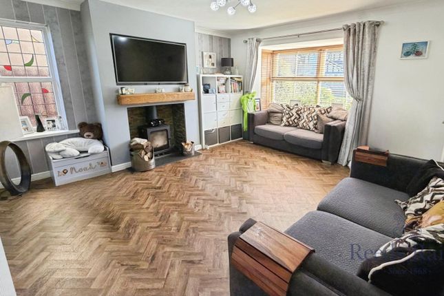 15, Meadow Drive, Durham photo 2