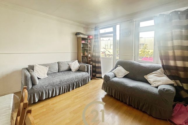 85 St. Leonards Road, London photo 2