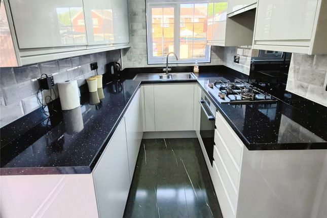 8, Spruce Drive, Telford photo 4