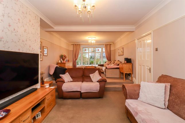 46, Pontefract Road, Knottingley photo 2