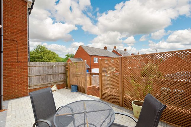 End terrace house for sale in Bluebell Road, Kingsnorth