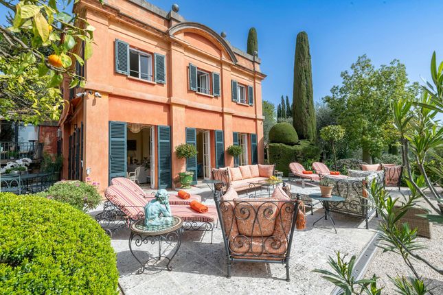 Property for sale in Opio, Alpes-Maritimes, Provence-Alpes-Côte d`Azur, France
