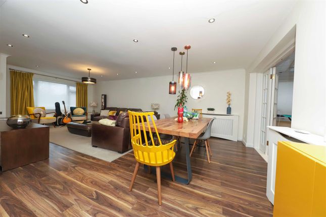 79, Ladygate Lane, Ruislip photo 4