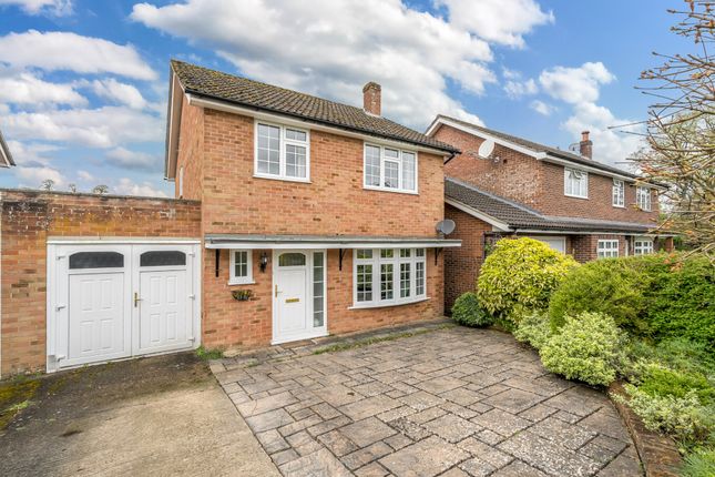 Thumbnail Link-detached house for sale in Mill Close, Henley-On-Thames