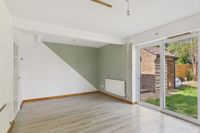 6, Elmside, Ely photo 2