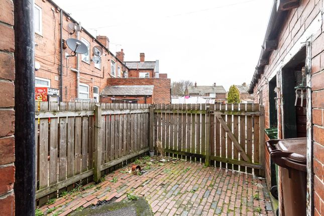 Terraced house to rent in Leeds Road, Cutsyke, Castleford, West Yorkshire