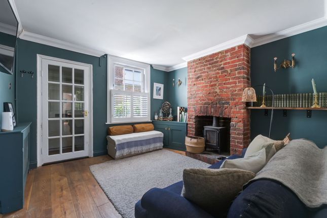 5 Howard Street, Thames Ditton photo 4