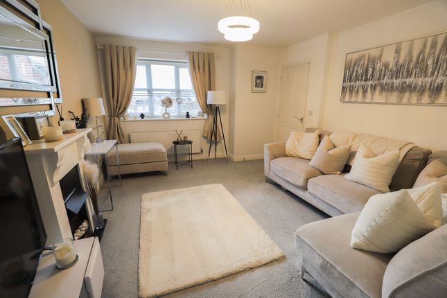 21 Greenshank Close, Morecambe photo 2