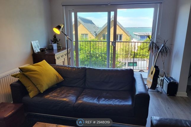 Flat, Cliff Road, Cowes photo 4