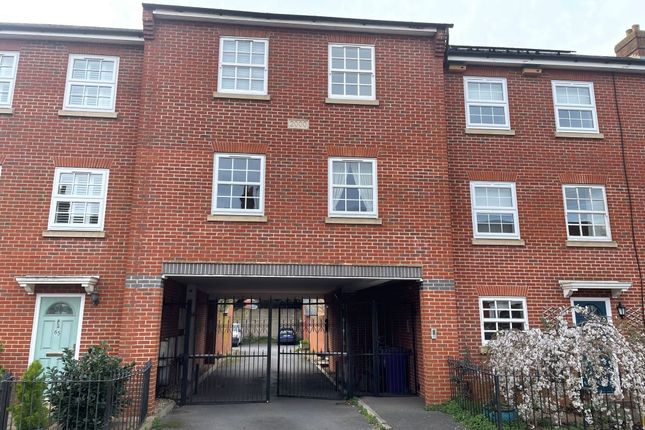 Flat for sale in 63 Kings Road, Hitchin, Hertfordshire