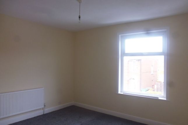 10, Thames Street, Rochdale photo 4
