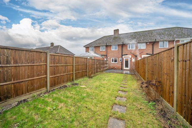 31 Downsview Way, Perham Down, Andover photo 2