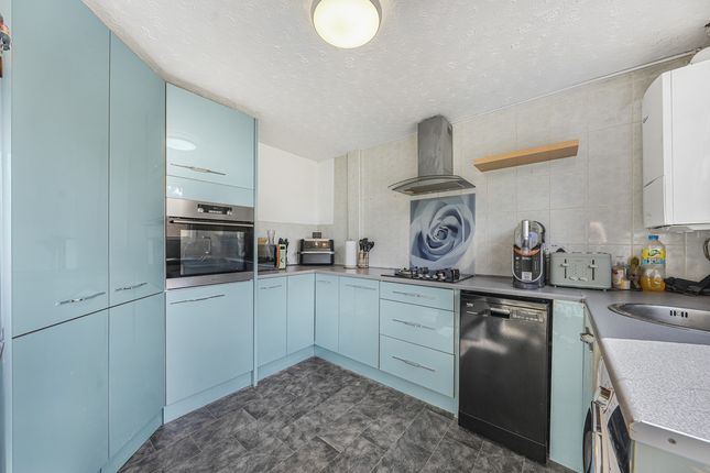 130, Second Avenue, Canvey Island photo 4