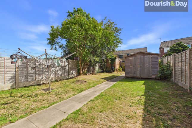 47 Lilac Grove, Stafford photo 4