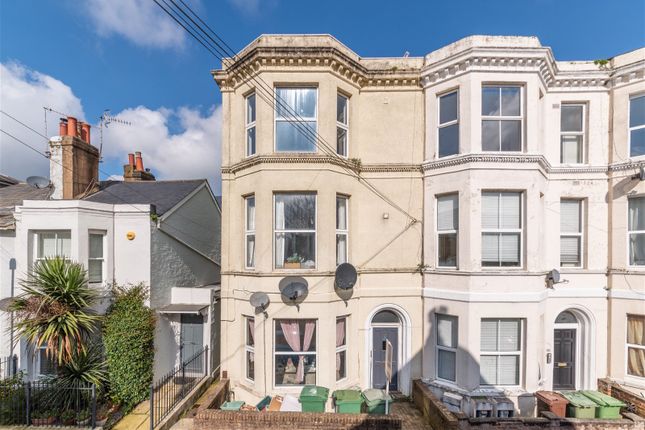 Flat for sale in York Road, Tunbridge Wells