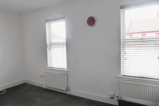 104a, Cromwell Road, Hounslow photo 5