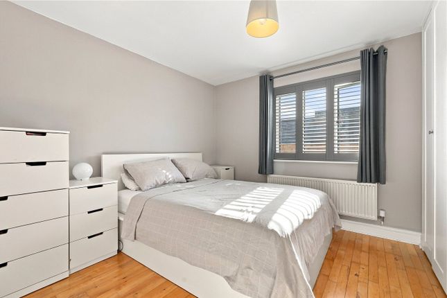 12, Chapman Place, London photo 4