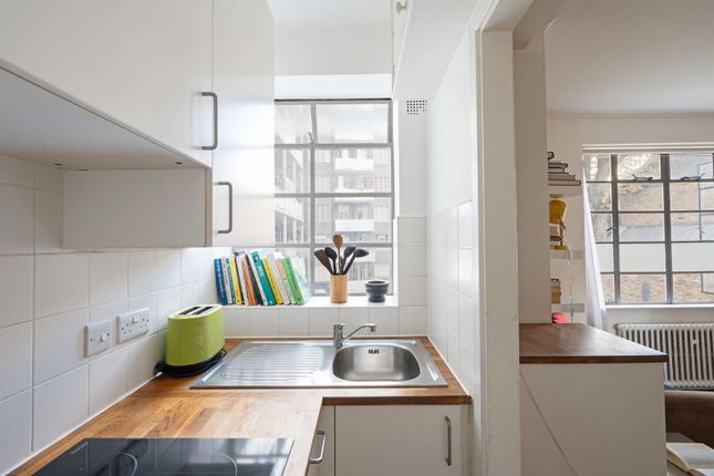 Flat 34, The Grampians III, Shepherds Bush Road, London photo 4