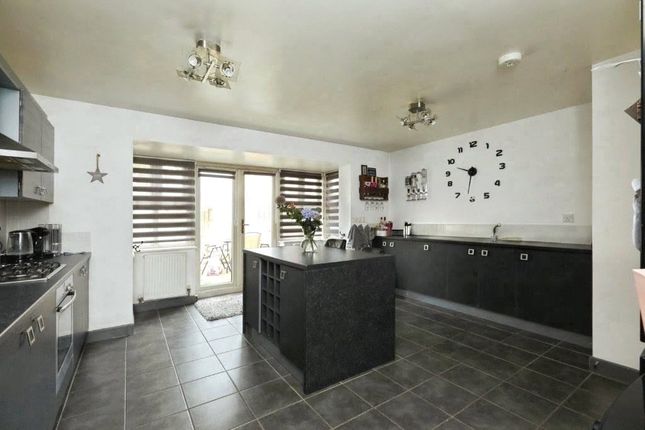 62, Bridgewater Way, Rotherham photo 3