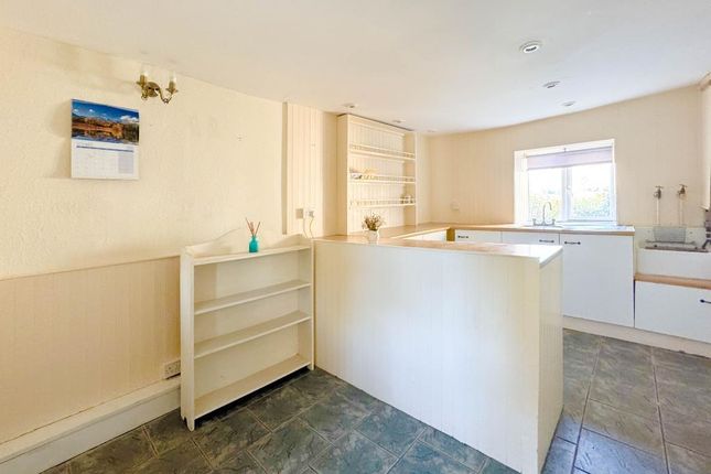 34, Shurnhold, Melksham photo 5