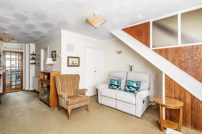 28, Silkham Road, Oxted photo 4