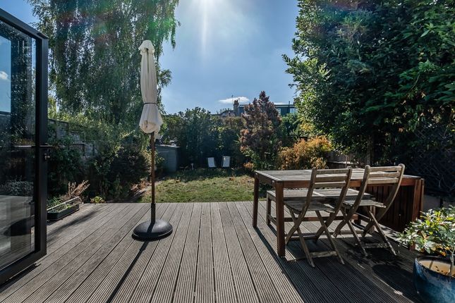 78, Liddell Gardens, London photo 4