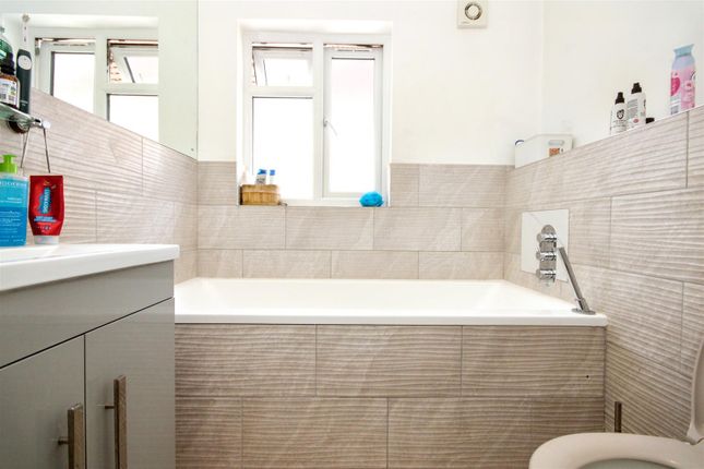 7, Gloucester Road, Guildford photo 5