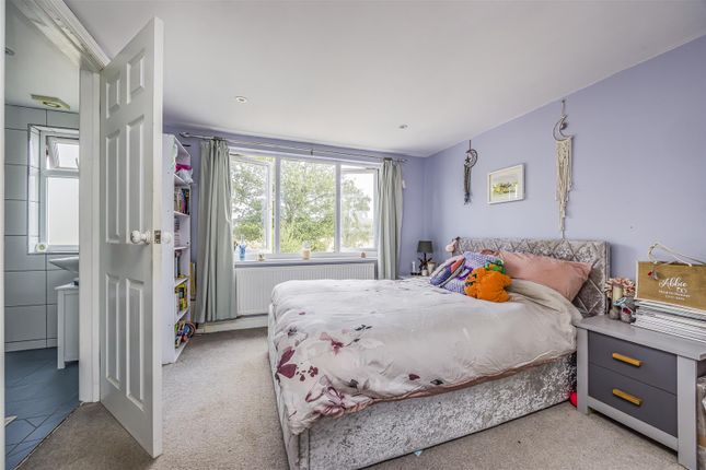 92, Jubilee Road, Waterlooville photo 4