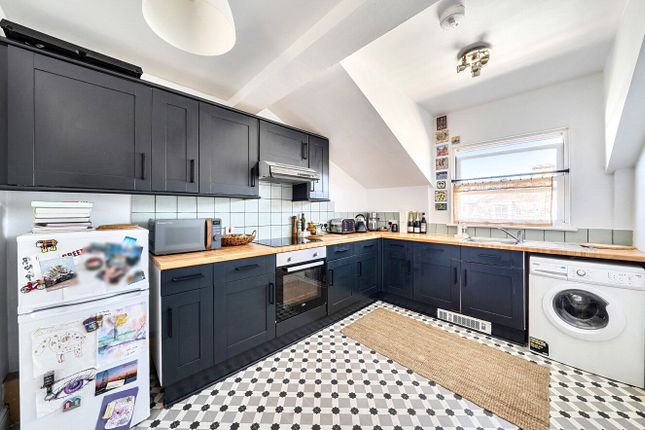 Flat 3, 76, Westow Hill, London photo 2