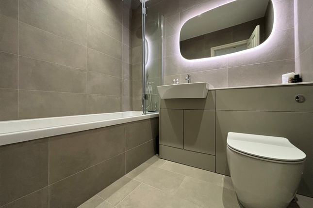 23a West Hall, Beningfield Drive, St Albans photo 4