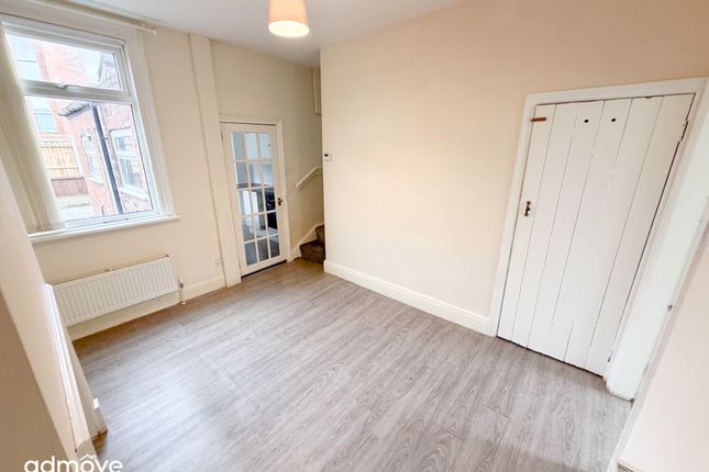 41 Chapel Road, Sale photo 4