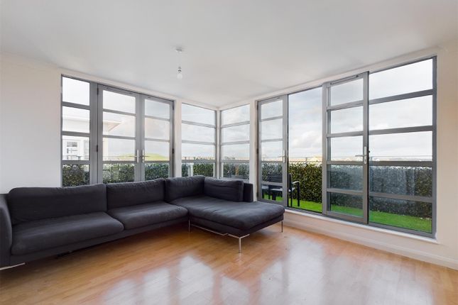 27, Charlesmere Gardens, London photo 3
