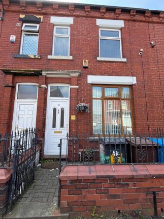 Terraced house to rent in Hillside Ave, Oldham