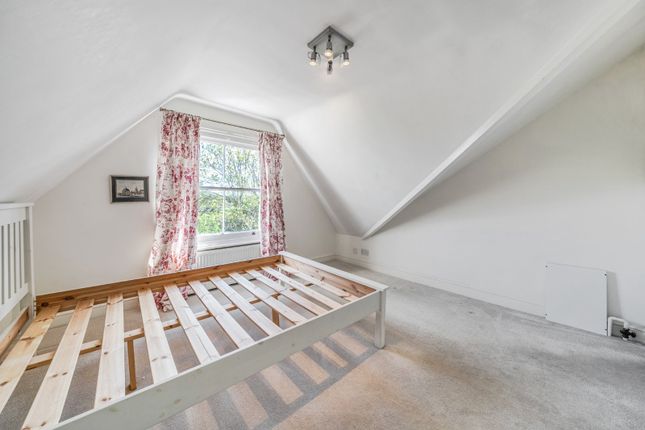 Flat 5, 107, Bedford Hill, London photo 4