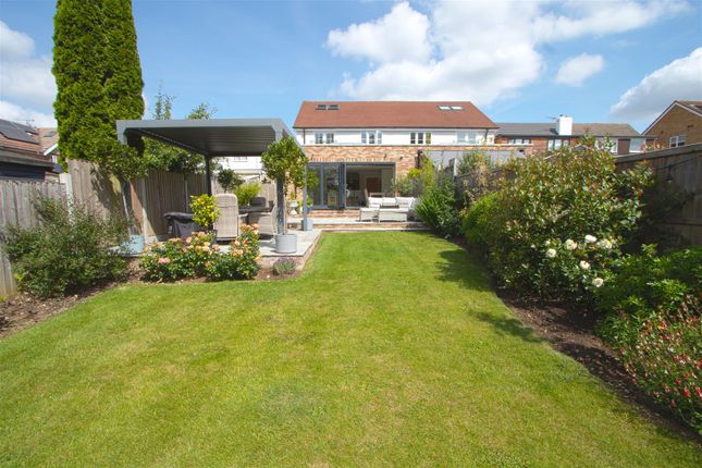 4-bed house on 44, Scrub Rise, Billericay, £800,000