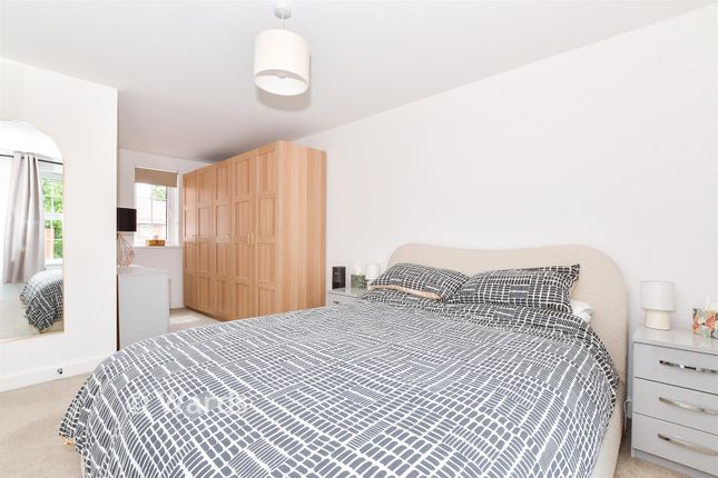 29, Beatrix Drive, Aylesford photo 4