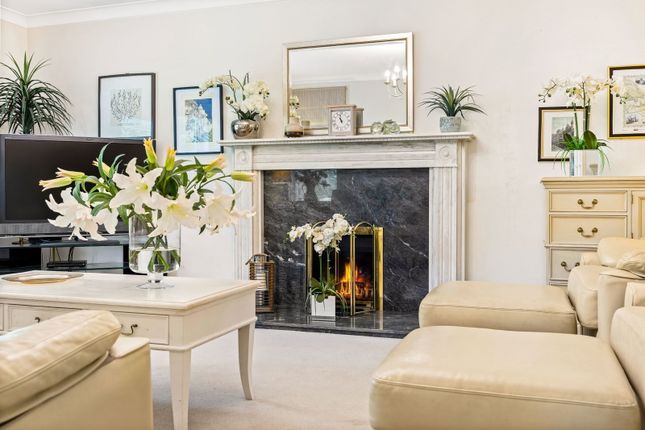 5, Claridge Gardens, Lingfield photo 4