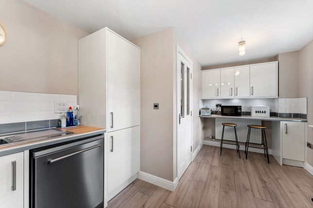 60 Lingwell Park, Widnes photo 3