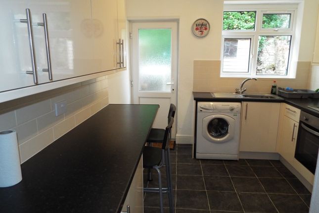 4 bed property for rent in Woodside Road, Southampton SO17