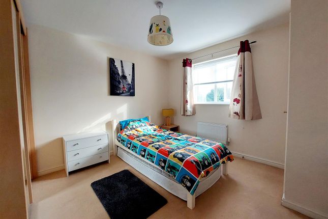 Town house for sale in Six Mills Avenue, Gorseinon, Swansea