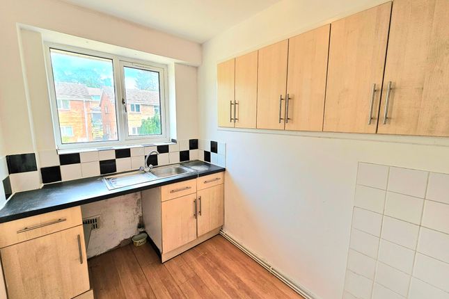 43, Vicarage Close, Birmingham photo 4