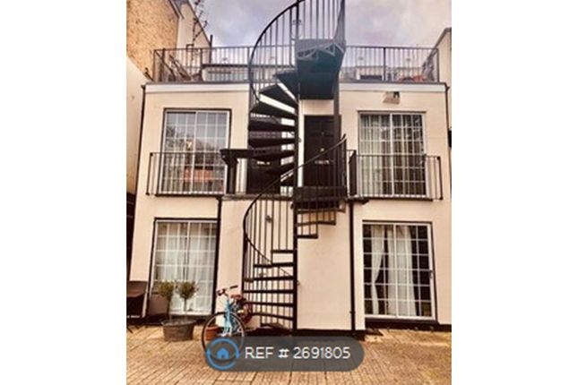 Georgian Flat In Converted Inn