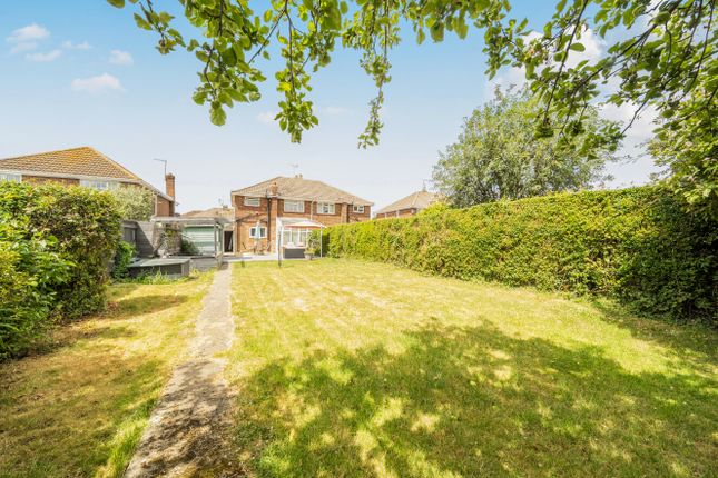 54, Grange Drive, Swindon photo 4